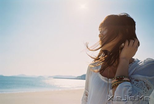 晚安心语：谁经得起浮华的绚烂，谁就经得起流年的平淡 (1)