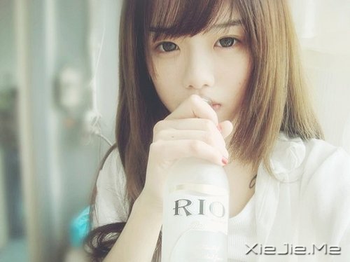 我在试着遗忘，我在试着坚强 (1)